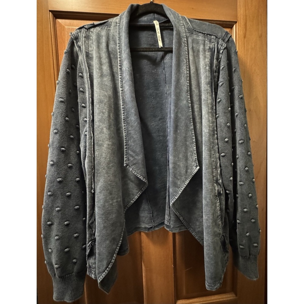 Leo & Nicole  Blue Asymmetrical Hem Textured‎ Dot Sleeve Jacket Plus 2X NWOT